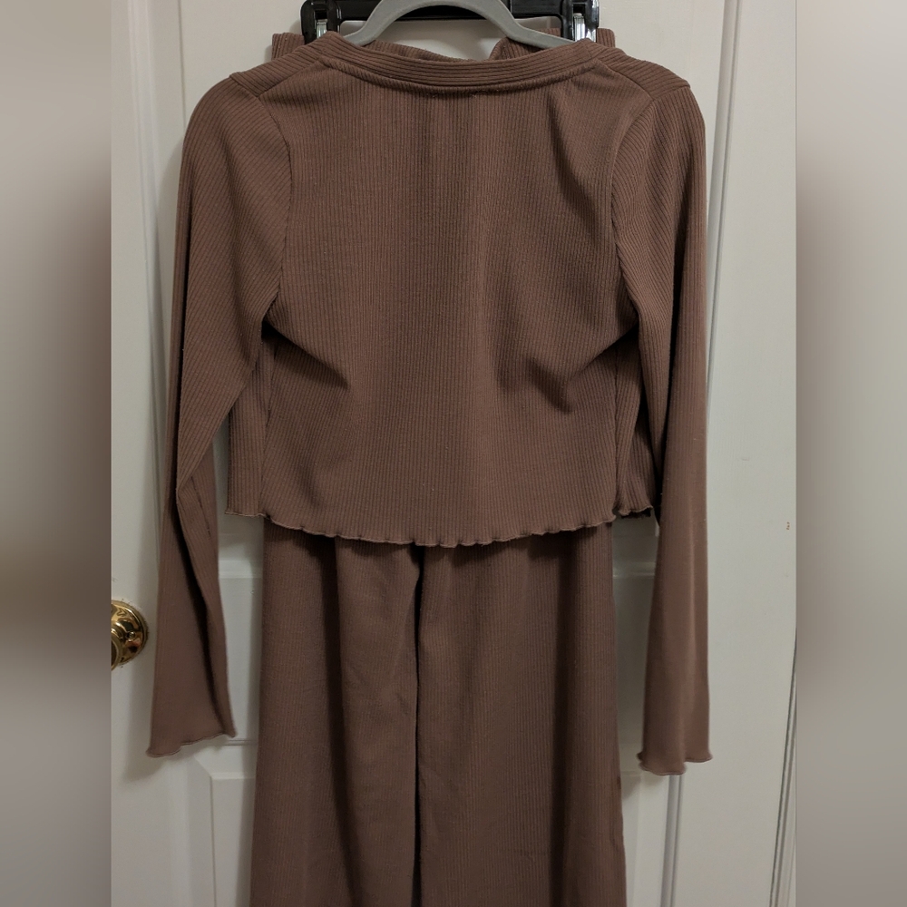 Brown Ribbed Two-Piece Set - Picture 7 of 7